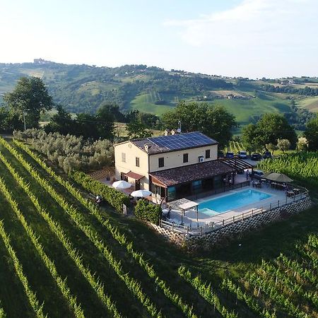 Villa Le Vigne Loro Piceno Exterior photo