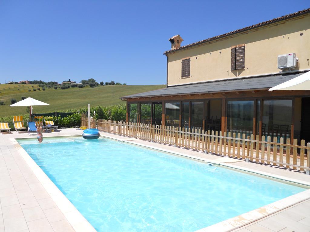 Villa Le Vigne Loro Piceno Exterior photo