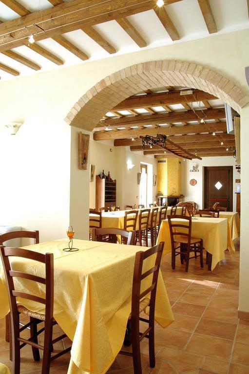 Villa Le Vigne Loro Piceno Exterior photo