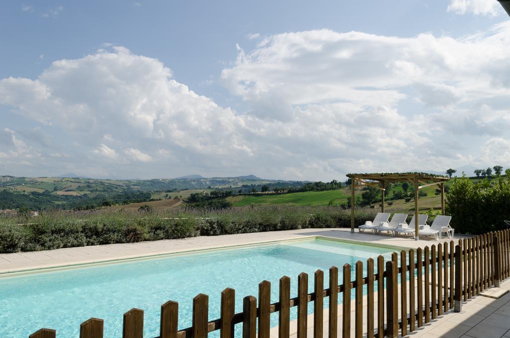 Villa Le Vigne Loro Piceno Exterior photo