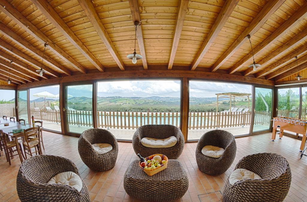 Villa Le Vigne Loro Piceno Exterior photo