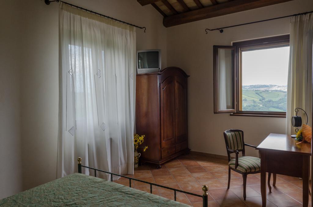 Villa Le Vigne Loro Piceno Exterior photo
