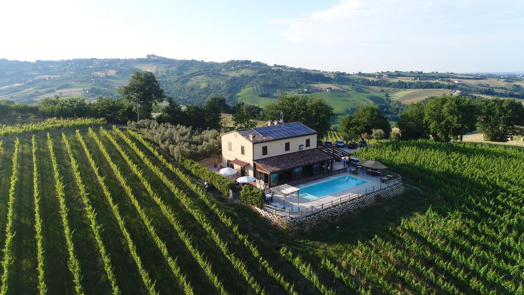 Villa Le Vigne Loro Piceno Exterior photo