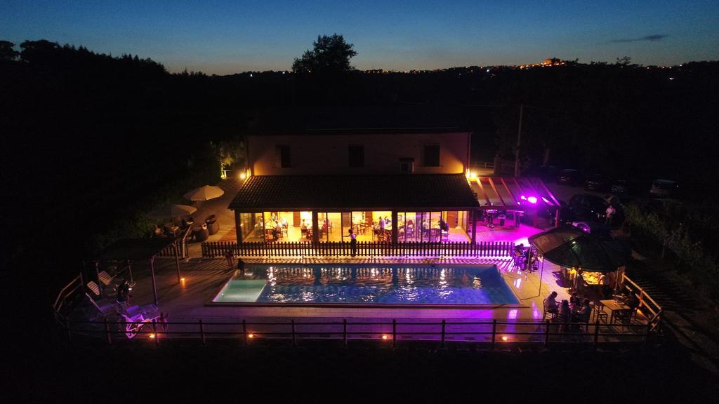Villa Le Vigne Loro Piceno Exterior photo